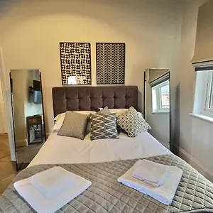 https://the-garden-room.yorkshirehotels.net